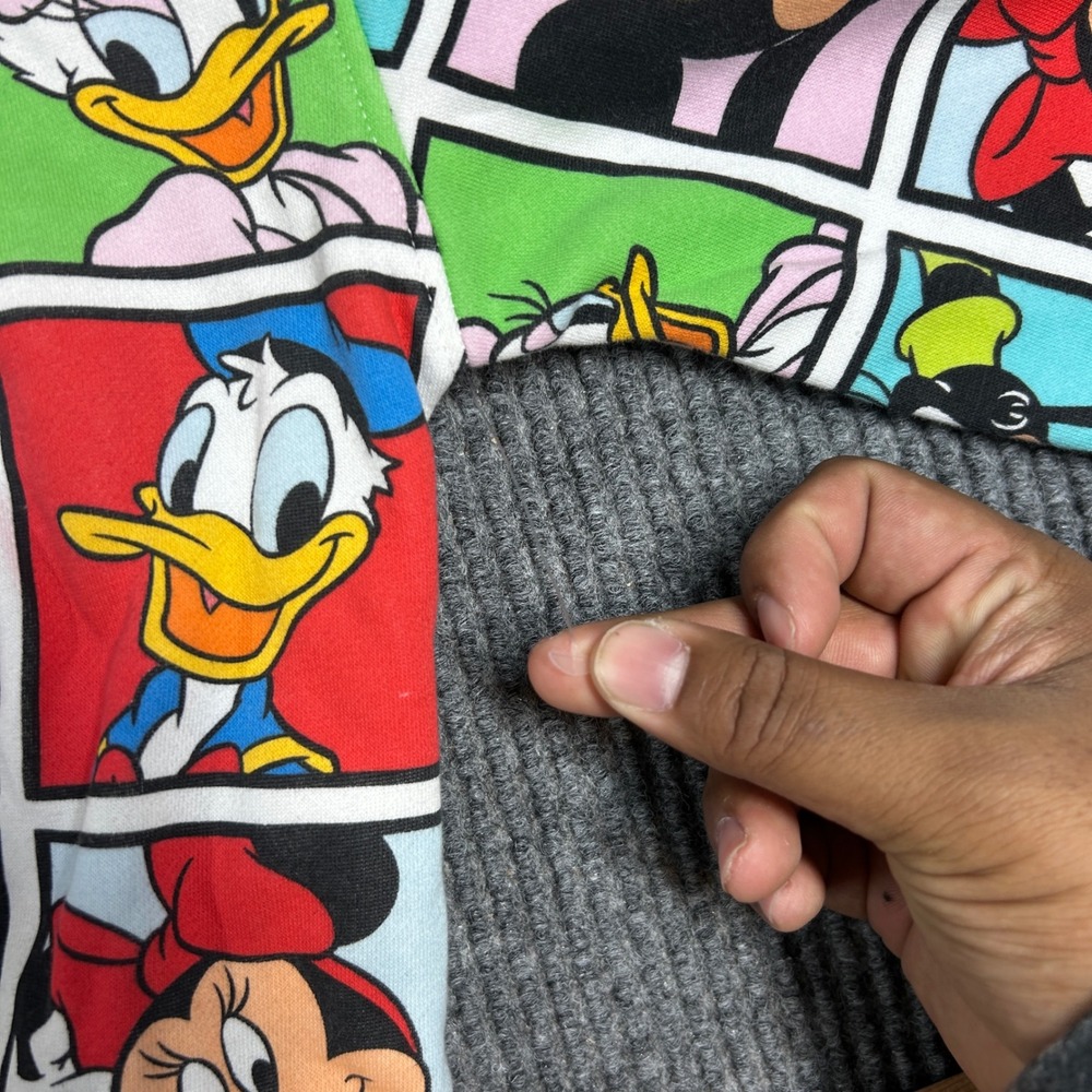 Disney Parks Hoodie Women's L Walt Disney World Mickey Mouse Friends‎ Comic Crop - Picture 4 of 6